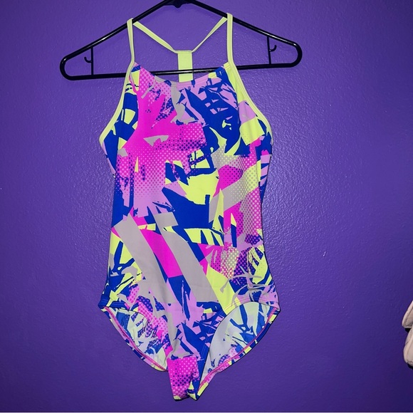 Nike Girl's Drift Graffiti T-Back Swimsuit Fuchsia Blast, 16 - Picture 3 of 10